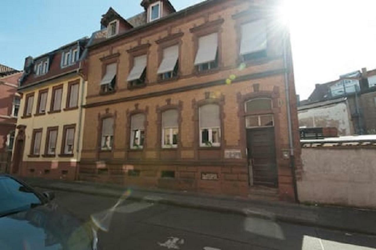 Zimmer In Kaiserslautern Exterior photo