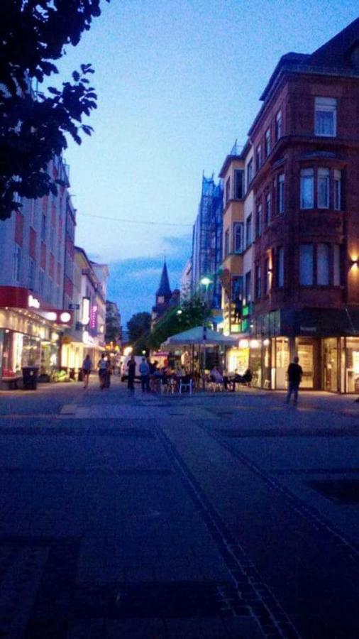 Zimmer In Kaiserslautern Exterior photo